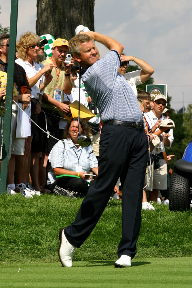 Colin Montgomerie practising before the 2004 Ryder Cup at Oakland Hills