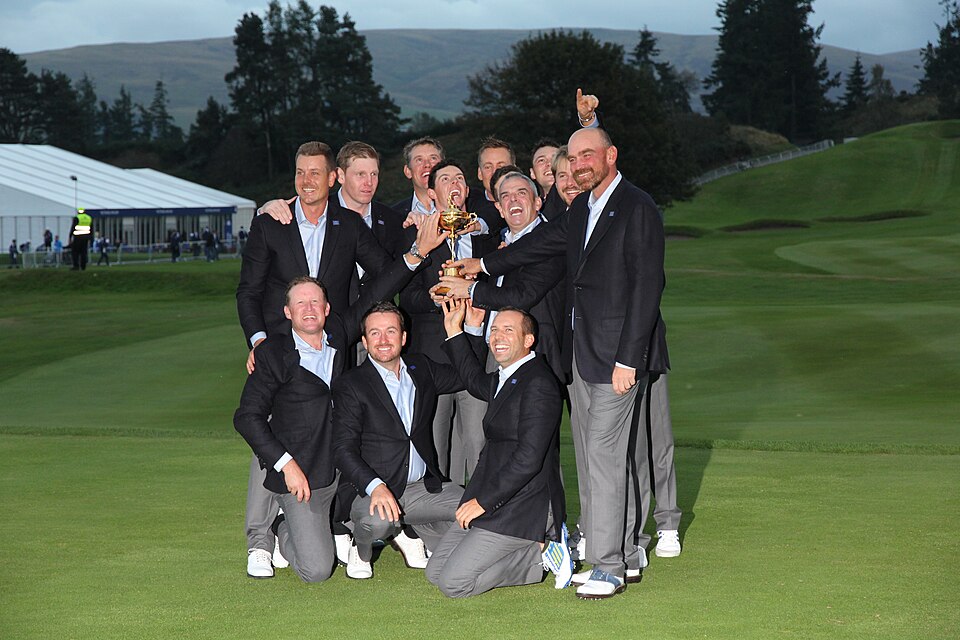 European Ryder Cup team celebrating at Gleneagles in 2014