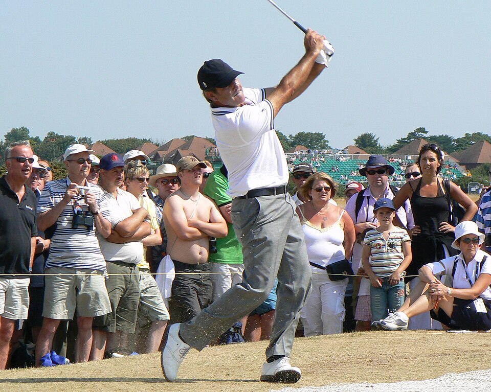 Seve Ballesteros playing golf in 2006